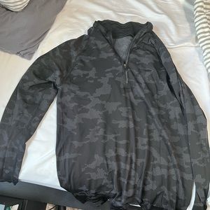 Lululemon Metal Vent 1/4 Zip Black Camo